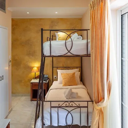 Marble House Hotel *